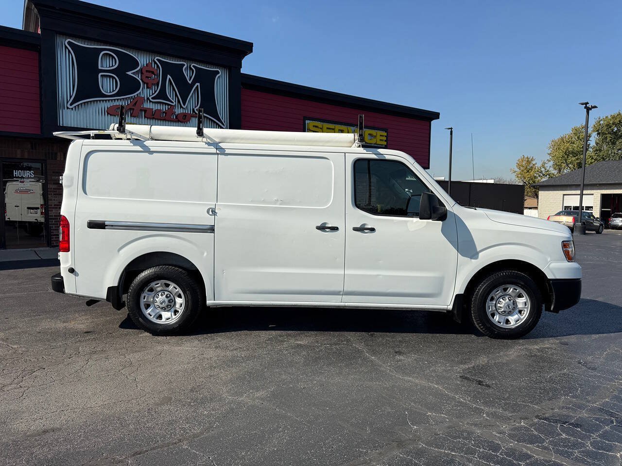 Used 2020 Nissan NV 1500 SV RWD image 11