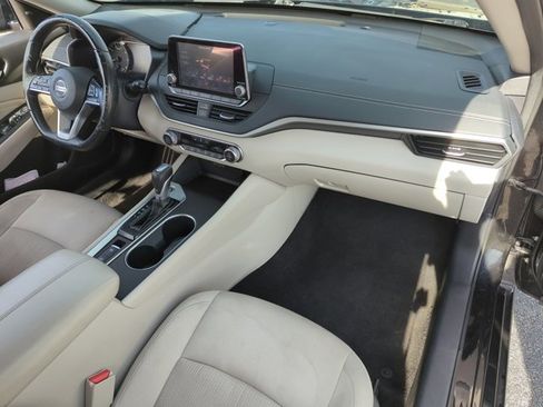 Used 2019 Nissan Altima 2.5 SV FWD image 22
