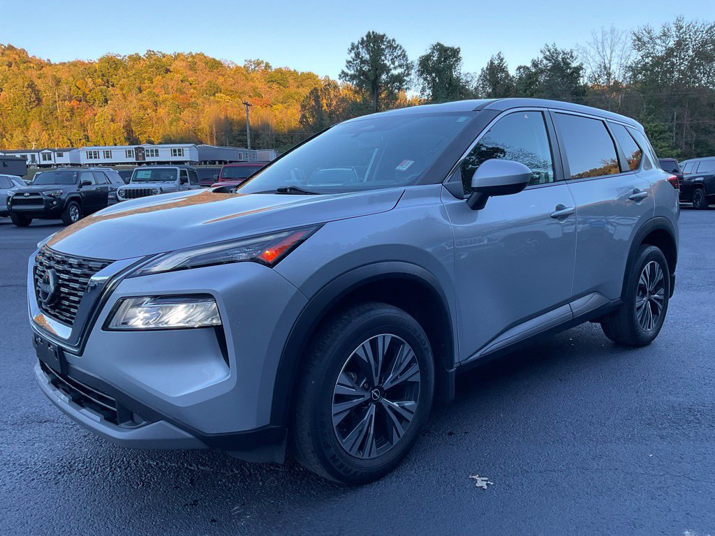 Used 2023 Nissan Rogue SV AWD/4WD image 3