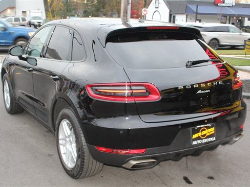Used 2018 Porsche Macan AWD/4WD image 2