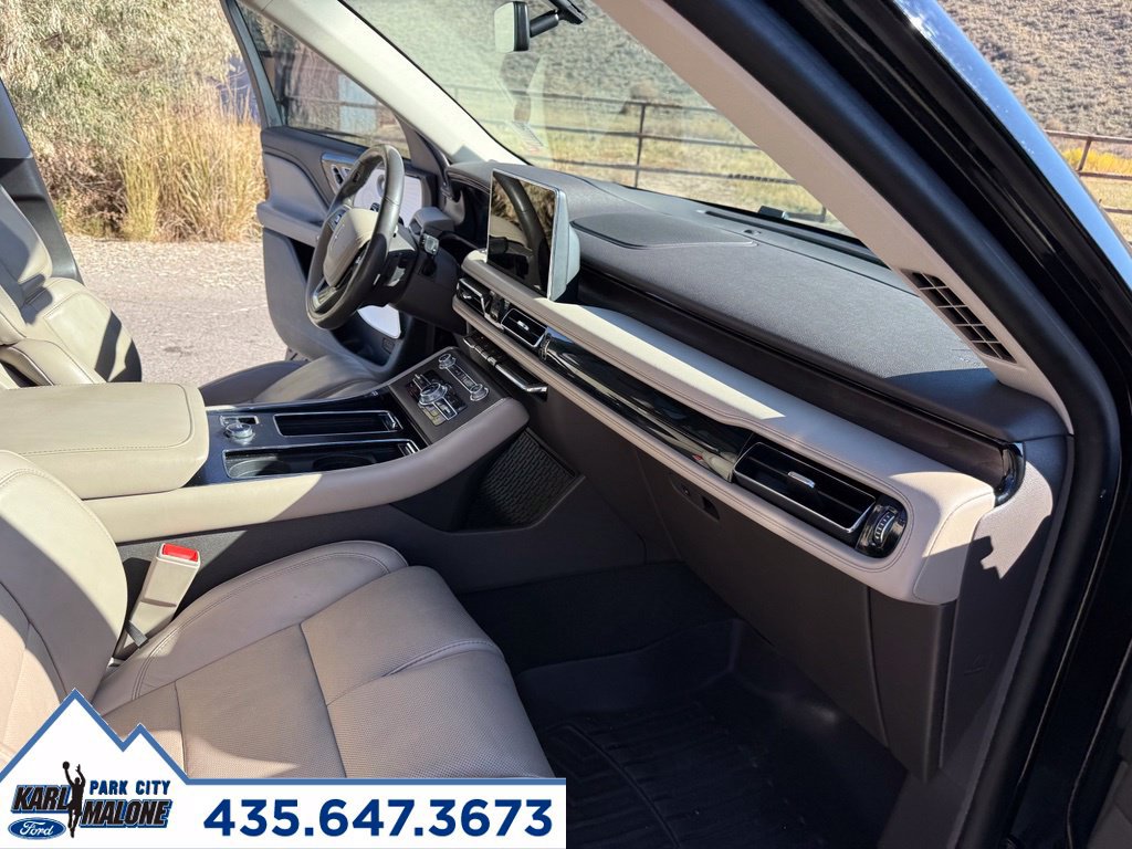 Used 2023 Lincoln Aviator Reserve w/ Equipment Group 201A AWD/4WD image 39