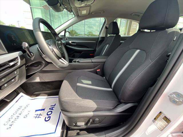 New 2026 Hyundai Sonata SEL FWD image 12