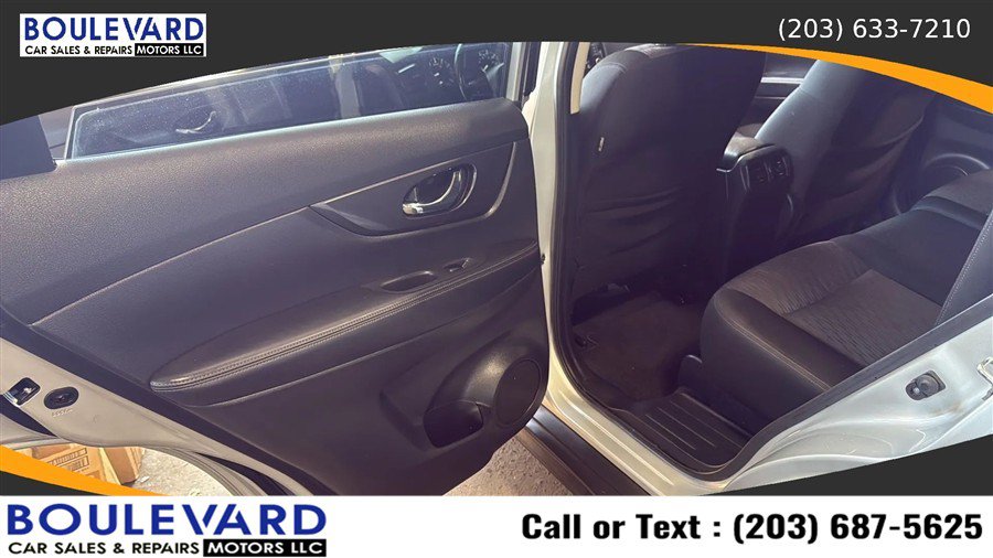 Used 2020 Nissan Rogue SV w/ Sun & Sound Touring Package AWD/4WD image 31
