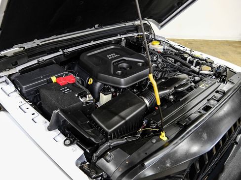 Used 2020 Jeep Wrangler Unlimited Sahara AWD/4WD image 55