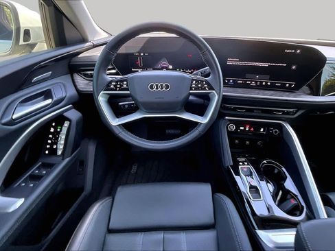 Used 2025 Audi Q5 Premium Plus AWD/4WD image 6