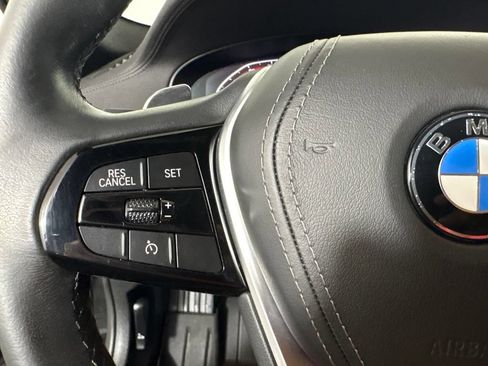Used 2020 BMW 530i w/ Premium Package RWD image 19