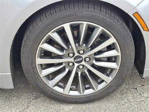 Used 2020 Lincoln MKZ image 8