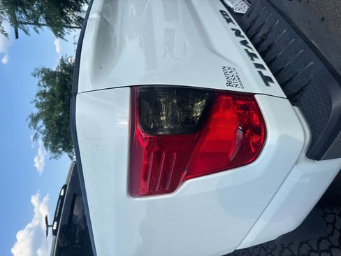 Used 2018 Nissan Titan SV AWD/4WD image 41