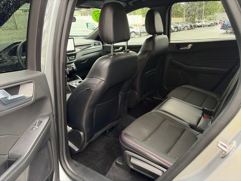 Used 2023 Ford Escape ST-Line w/ Tech Pack #1 AWD/4WD image 10