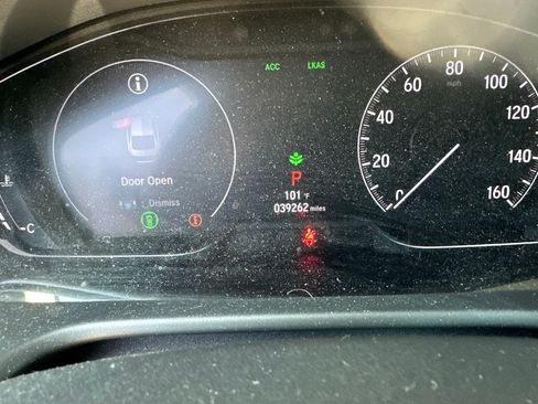 Used 2019 Honda Accord Touring image 6