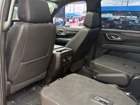 Used 2023 Chevrolet Suburban RST w/ Luxury Package RWD image 5