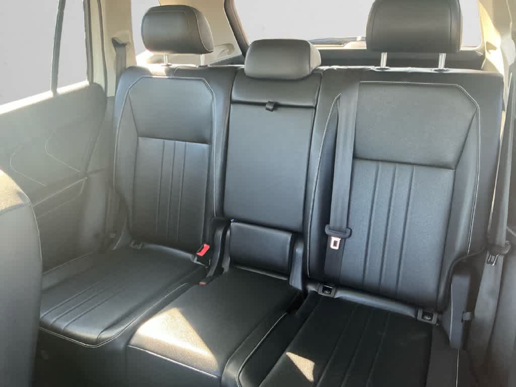 Used 2024 Volkswagen Tiguan SE AWD/4WD image 13