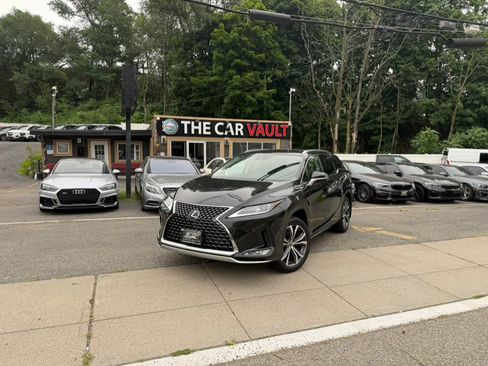 Used 2022 Lexus RX 350L Premium w/ Premium Package AWD/4WD image 2