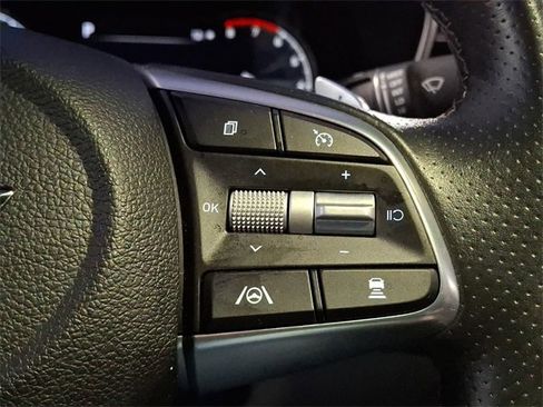 Used 2023 Genesis G70 2.0T image 29