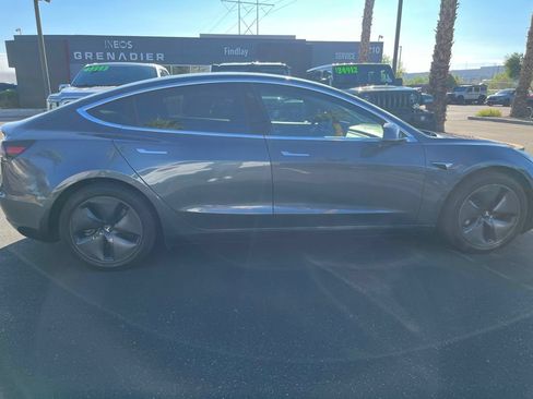 Used 2020 Tesla Model 3 Standard Range RWD image 7
