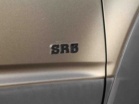Used 2003 Toyota 4Runner SR5 RWD image 26
