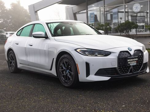 Used 2024 BMW i4 xDrive40i image 6