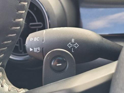 Used 2023 MINI Cooper S image 31