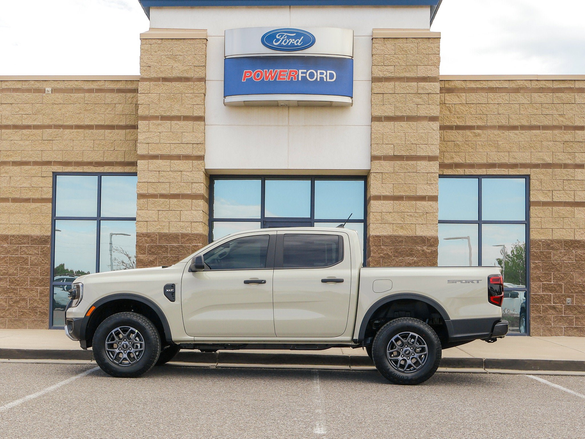 New 2026 Ford Ranger XLT w/ Trailer Tow Package RWD image 9