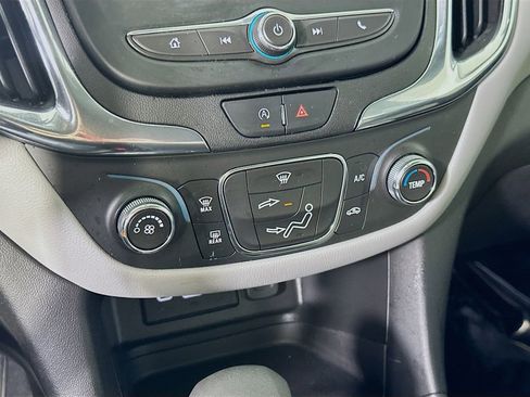 Used 2023 Chevrolet Equinox LS w/ Driver Confidence II Package FWD image 28
