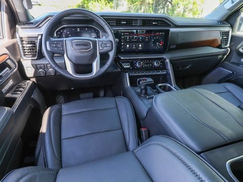 Used 2023 GMC Sierra 1500 Denali w/ Technology Package AWD/4WD image 16