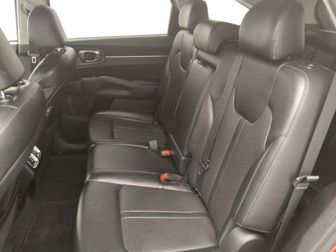 Used 2021 Kia Sorento S w/ Panoramic Sunroof Package AWD/4WD image 18