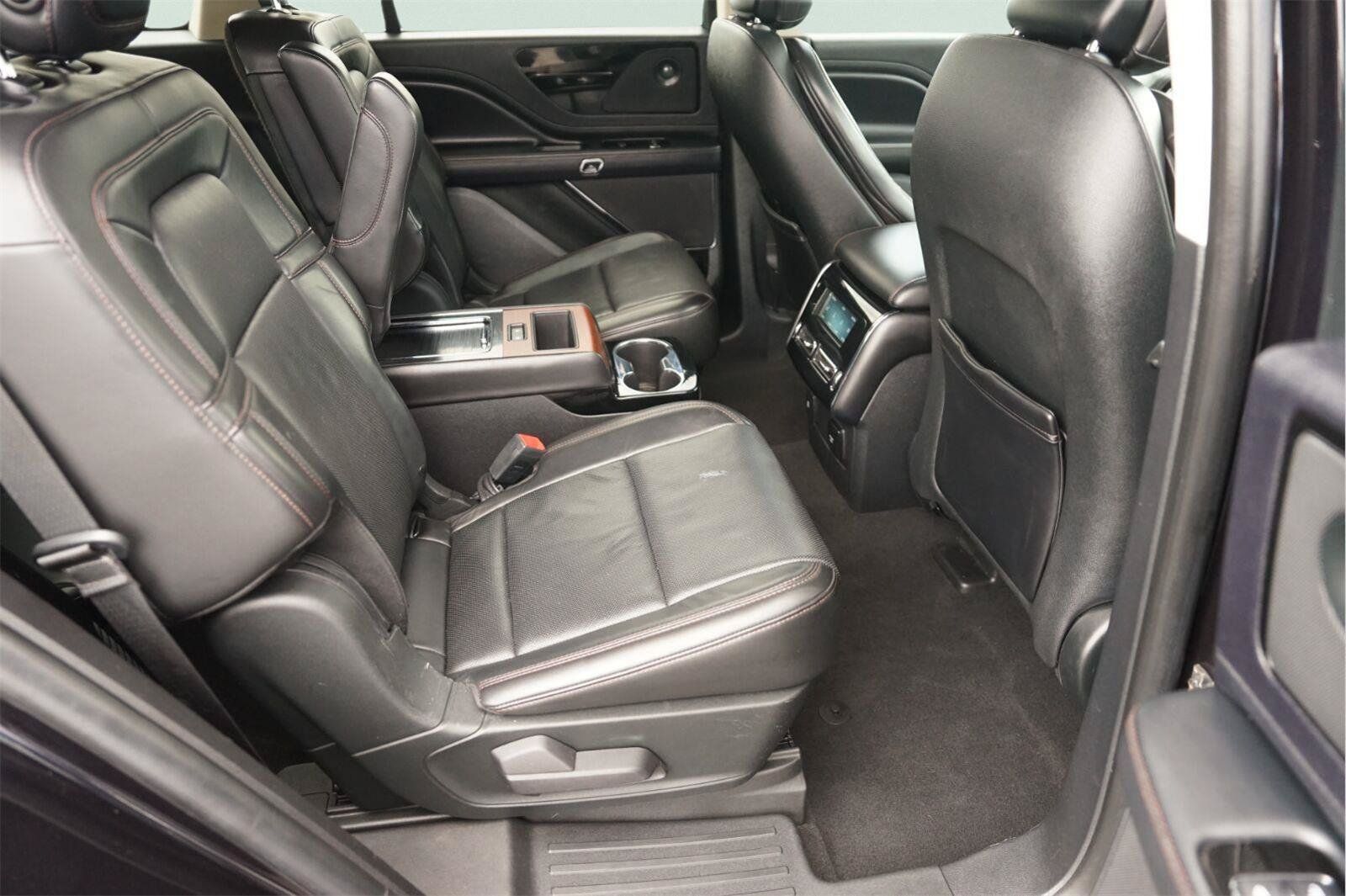 Used 2020 Lincoln Aviator Reserve w/ Equipment Group 201A RWD image 18