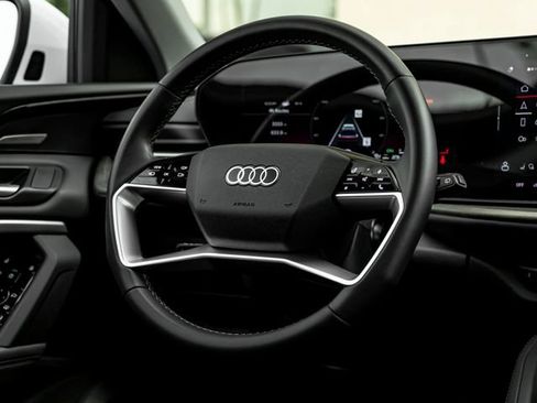 Certified 2025 Audi Q5 Premium Plus w/ Premium Plus AWD/4WD image 20