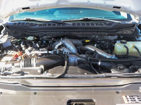 Used 2023 Ford F550 2WD Crew Cab Super Duty image 11