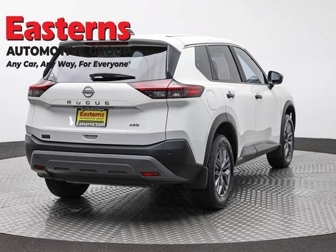 Used 2023 Nissan Rogue S AWD/4WD image 5