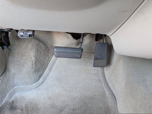 Used 2011 Chevrolet Impala LS FWD image 26