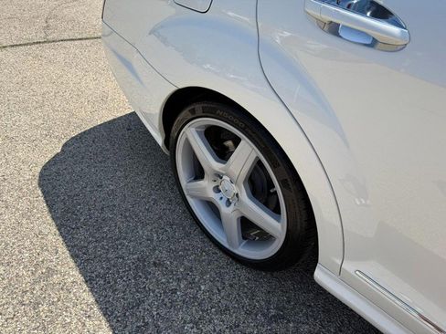 Used 2009 Mercedes-Benz S 550 4dr Sdn 5.5L V8 4MATIC image 8