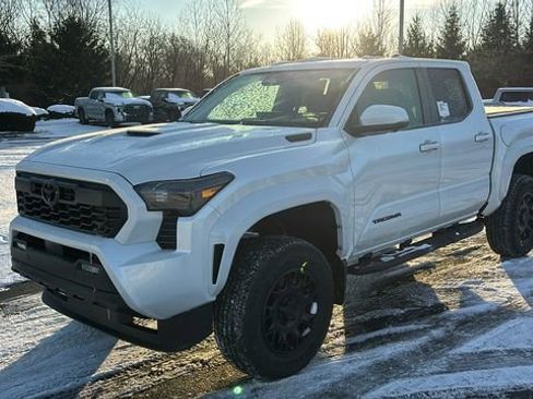 New 2026 Toyota Tacoma TRD Sport w/ TRD Sport Premium Package image 2
