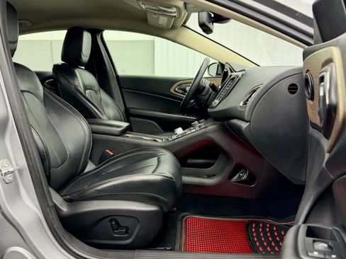 Used 2016 Chrysler 200 C w/ Premium Group image 11