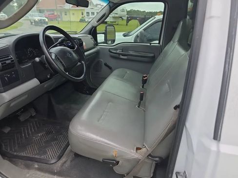Used 2006 Ford F350 4x4 Regular Cab Super Duty image 14