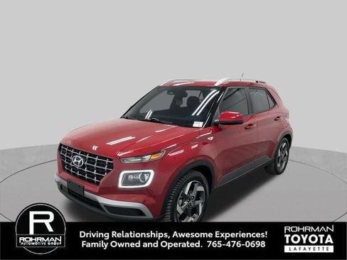 Used 2023 Hyundai Venue Limited FWD image 2