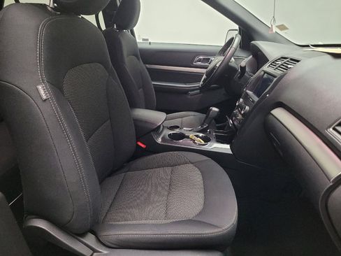 Used 2019 Ford Explorer XLT w/ Equipment Group 201A image 21