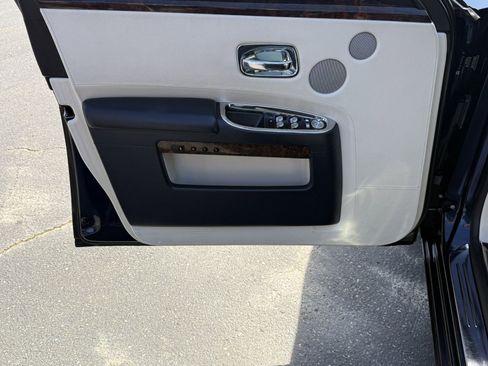 Used 2012 Rolls-Royce Ghost image 30
