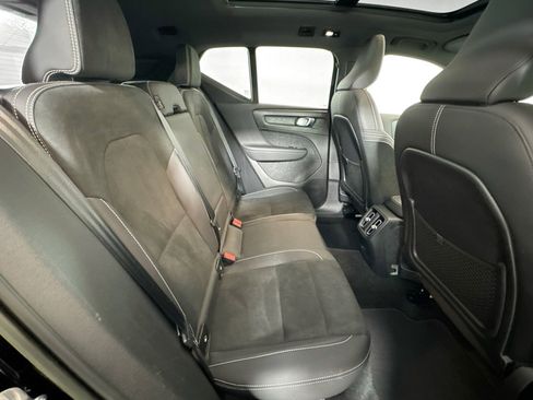 Used 2023 Volvo XC40 Recharge Plus image 26