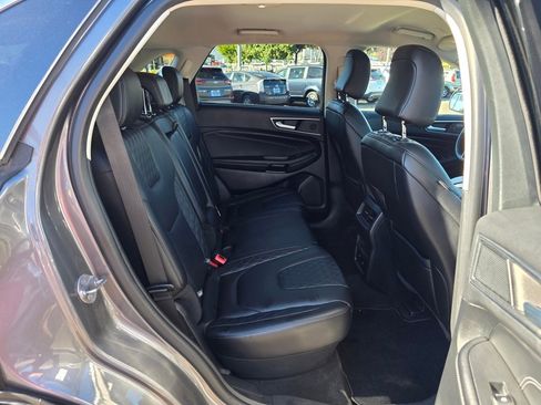 Used 2024 Ford Edge Titanium image 22
