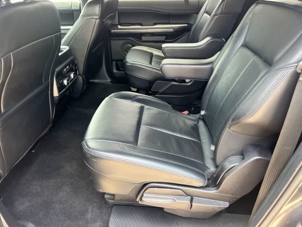 Used 2020 Ford Expedition Max XLT w/ Equipment Group 202A AWD/4WD image 22