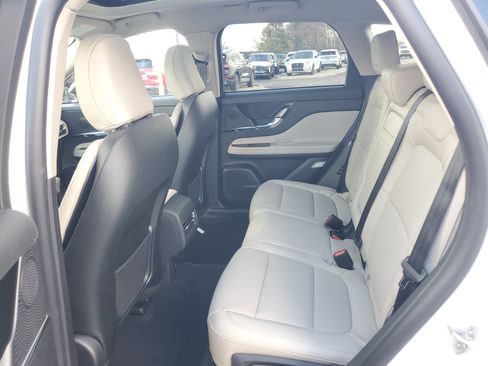 New 2026 Lincoln Corsair Premiere image 25