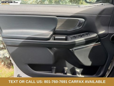 Used 2025 Ford Expedition Max Platinum AWD/4WD image 16