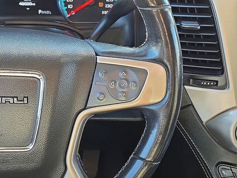 Used 2020 GMC Yukon XL Denali image 22