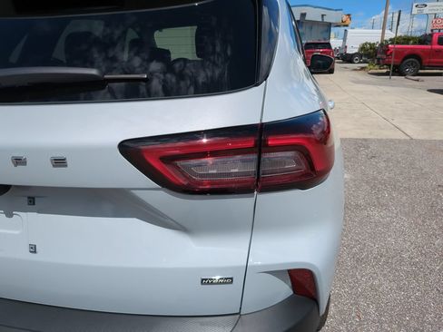 Used 2026 Ford Escape SE w/ PHEV Premium Package FWD image 12