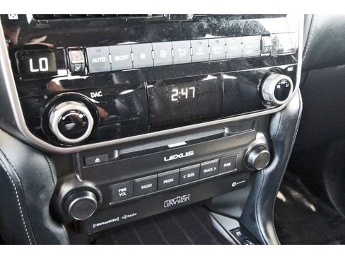 Used 2023 Lexus GX 460 Premium AWD/4WD image 25
