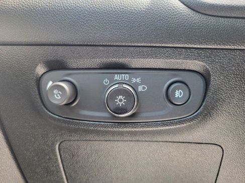 Used 2021 Buick Encore GX Select w/ Sport Touring Package FWD image 19