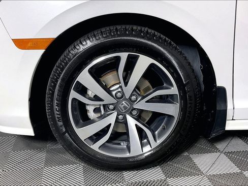 Used 2023 Honda Odyssey Touring image 12