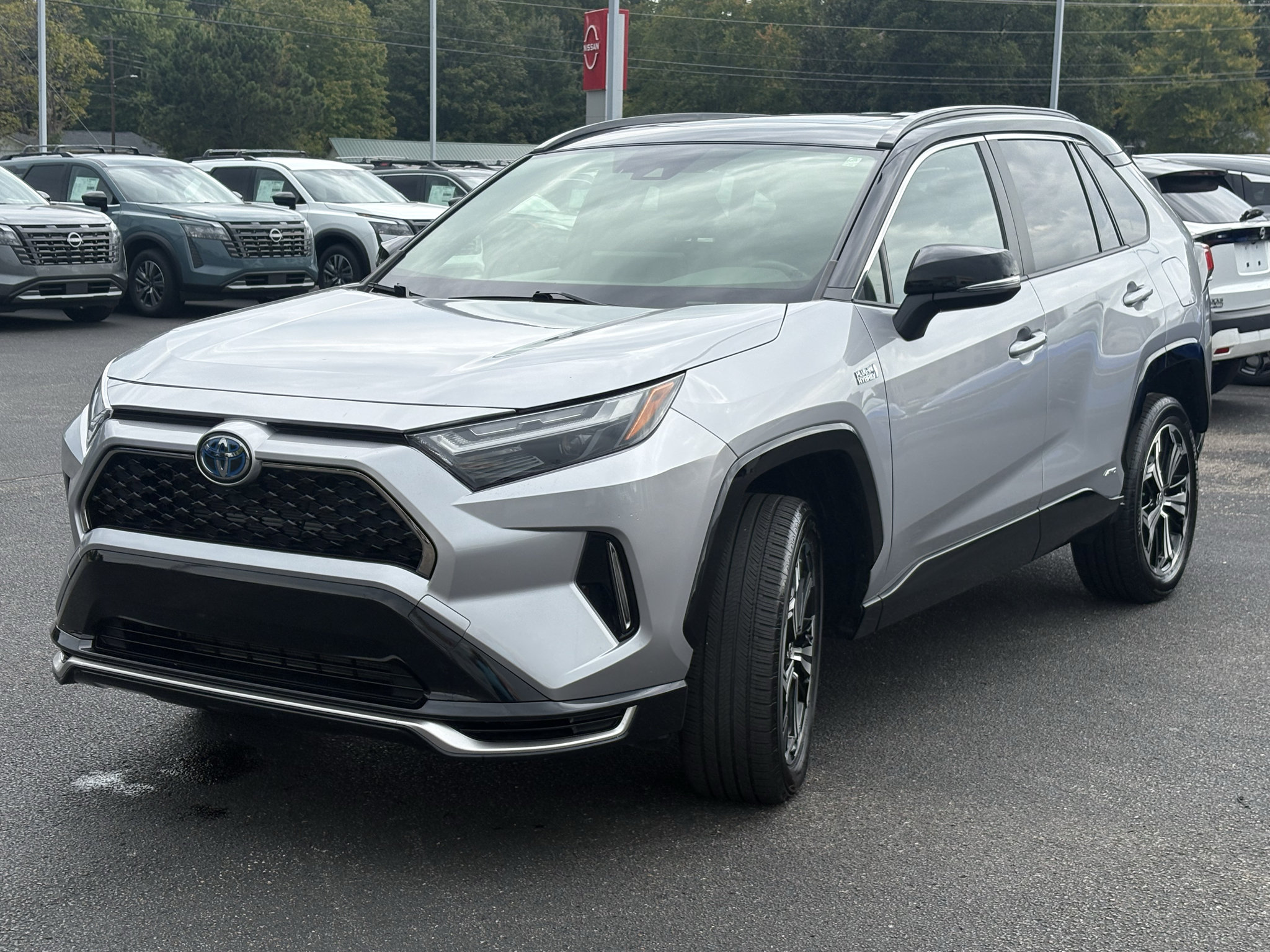Used 2023 Toyota RAV4 XSE w/ Weather Package AWD/4WD image 3