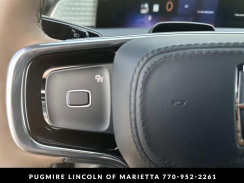 New 2026 Lincoln Navigator L Black Label AWD/4WD image 18